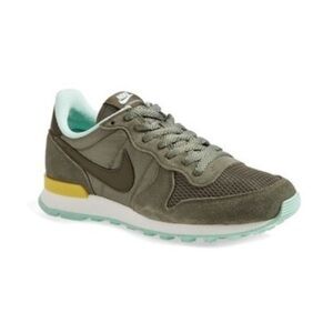 Nike Internationalist Sneaker Women Mint Green
